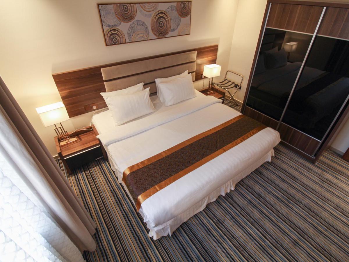 Friesian Hotel Suites Джедда Экстерьер фото