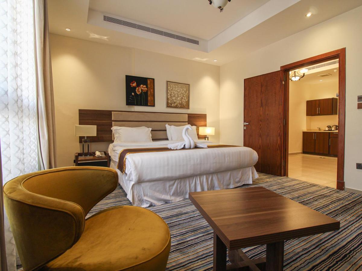 Friesian Hotel Suites Джедда Экстерьер фото