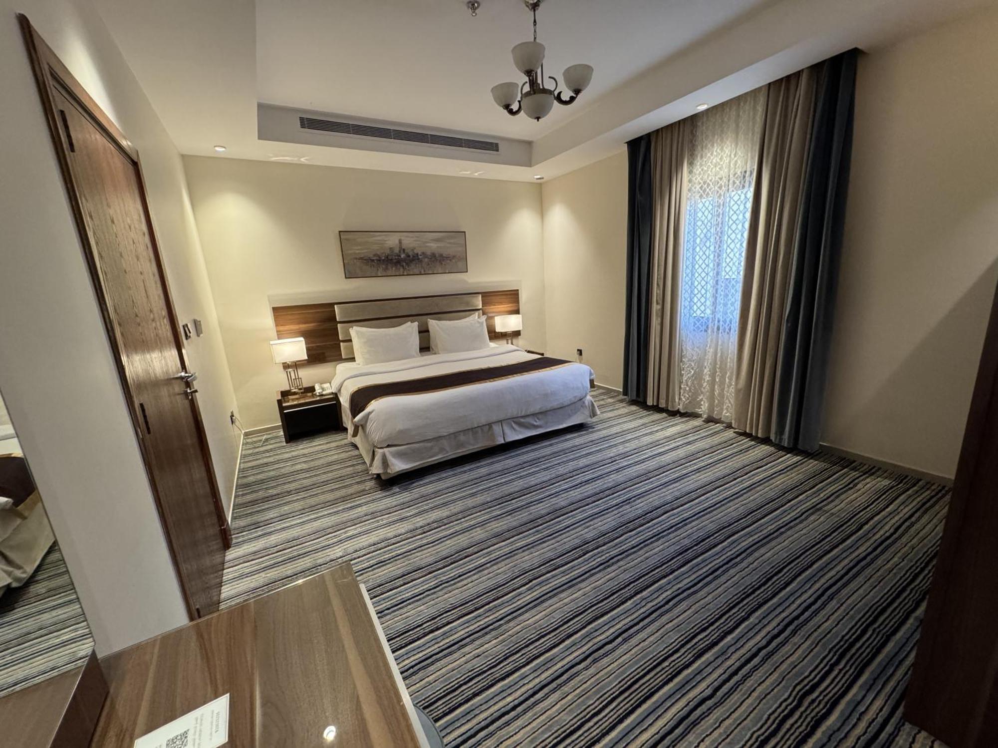 Friesian Hotel Suites Джедда Экстерьер фото